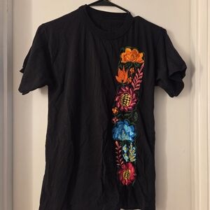 Hand-embroidered t-shirt feat. Ch'ol artisan designs Size SMALL